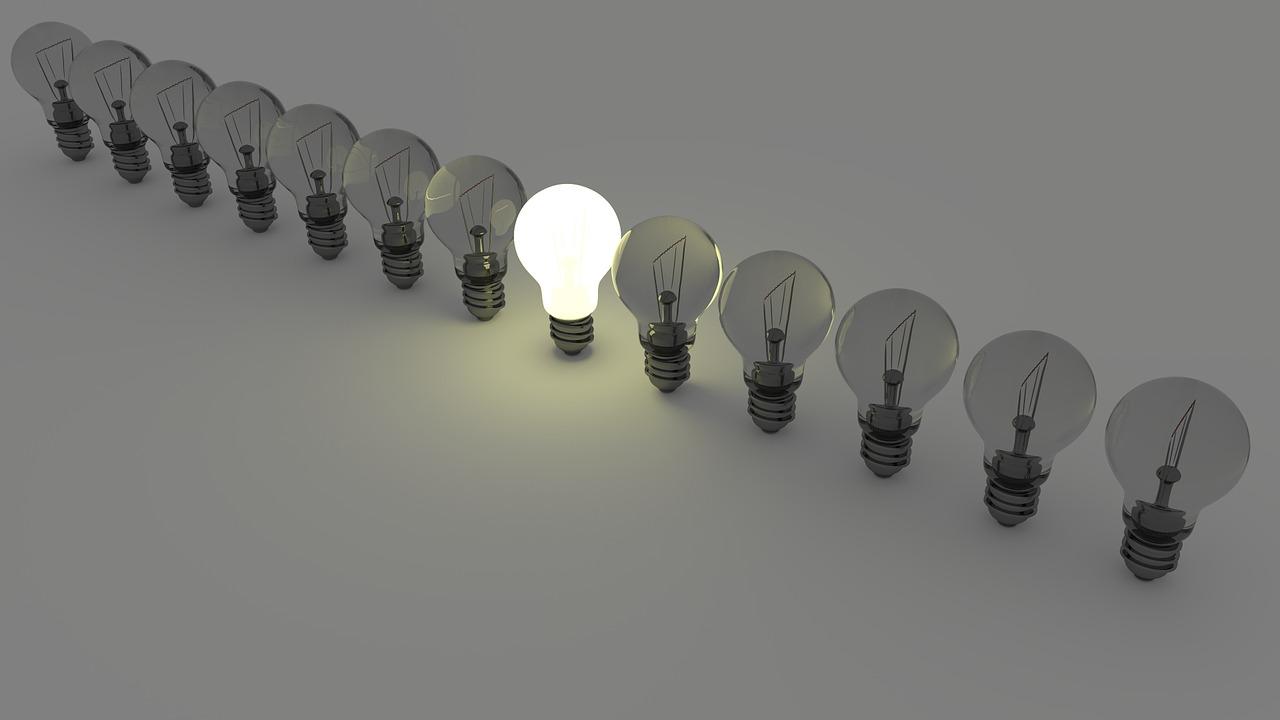 Co trzeba zakupić, chcąc założyć oświetlenie LED w swoim mieszkaniu?