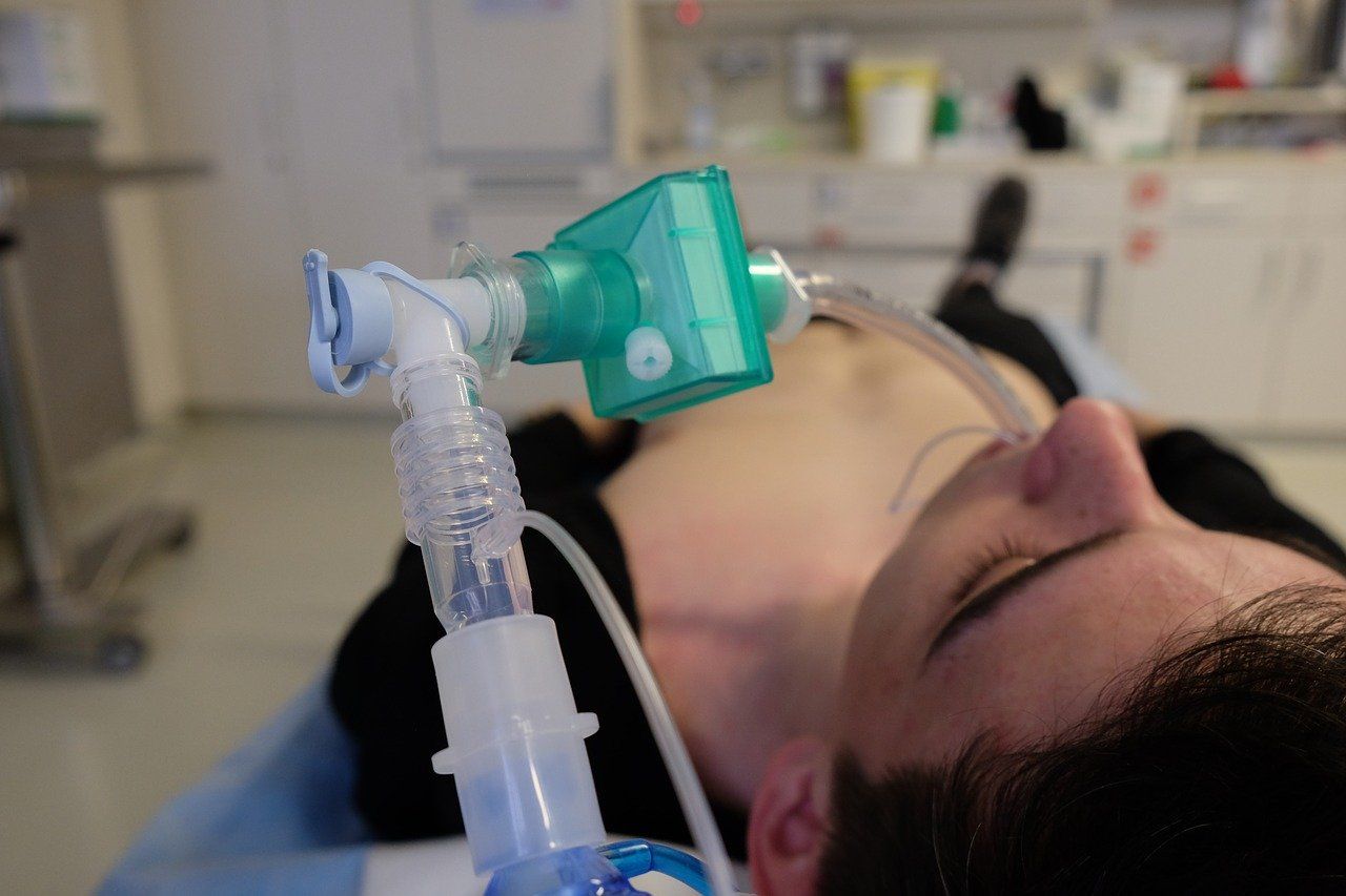 Aparaty tlenowe – udogodnienie wspierające oddychanie w trakcie choroby