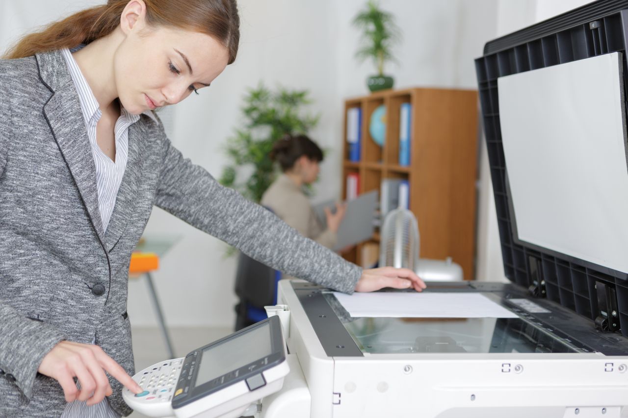 Dzierżawa drukarki do firmy – co warto wiedzieć przed skorzystaniem z tego rozwiązania?