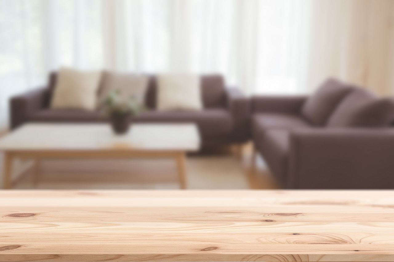 Czy warto inwestować w drewniane meble podczas aranżacji nowego domu?